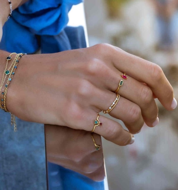 ANILLO ILIANA GOLD | Bymarta.es